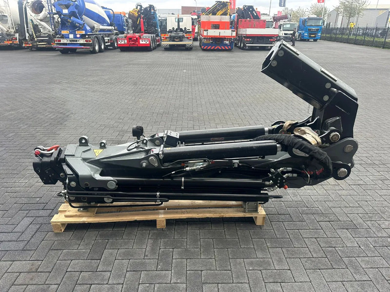 FASSI JIB L 425 VOOR FASSI F425 KRAAN SERIES 2024BWJ, ONGEBRUIKT. 5 X HYDRAULICHE UITSCHUIFBAAR - Braccio: foto 5 FASSI JIB L 425 VOOR FASSI F425 KRAAN SERIES 2024BWJ, ONGEBRUIKT. 5 X HYDRAULICHE UITSCHUIFBAAR - Braccio: foto 5