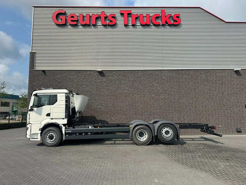 MAN TGS 26.520 6X2H-4 BL CH HYDRO DRIVE CHASSIS CABINE (NIEUW) - Autocarro telaio: foto 1 MAN TGS 26.520 6X2H-4 BL CH HYDRO DRIVE CHASSIS CABINE (NIEUW) - Autocarro telaio: foto 1
