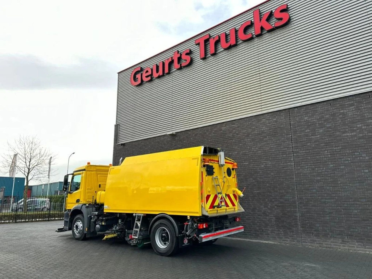 Mercedes-Benz Arocs 1824 4X2 BEAM A9000 SWEEPING TRUCK/ KEHRMA - Spazzatrice stradale: foto 3 Mercedes-Benz Arocs 1824 4X2 BEAM A9000 SWEEPING TRUCK/ KEHRMA - Spazzatrice stradale: foto 3