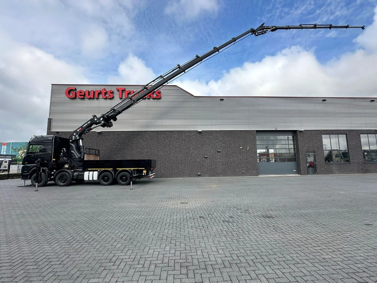 Mercedes-Benz Arocs 3251 8X4 + HIAB 1058 E-8 + JIB 150X-6 JDC - Camion con gru: foto 1 Mercedes-Benz Arocs 3251 8X4 + HIAB 1058 E-8 + JIB 150X-6 JDC - Camion con gru: foto 1