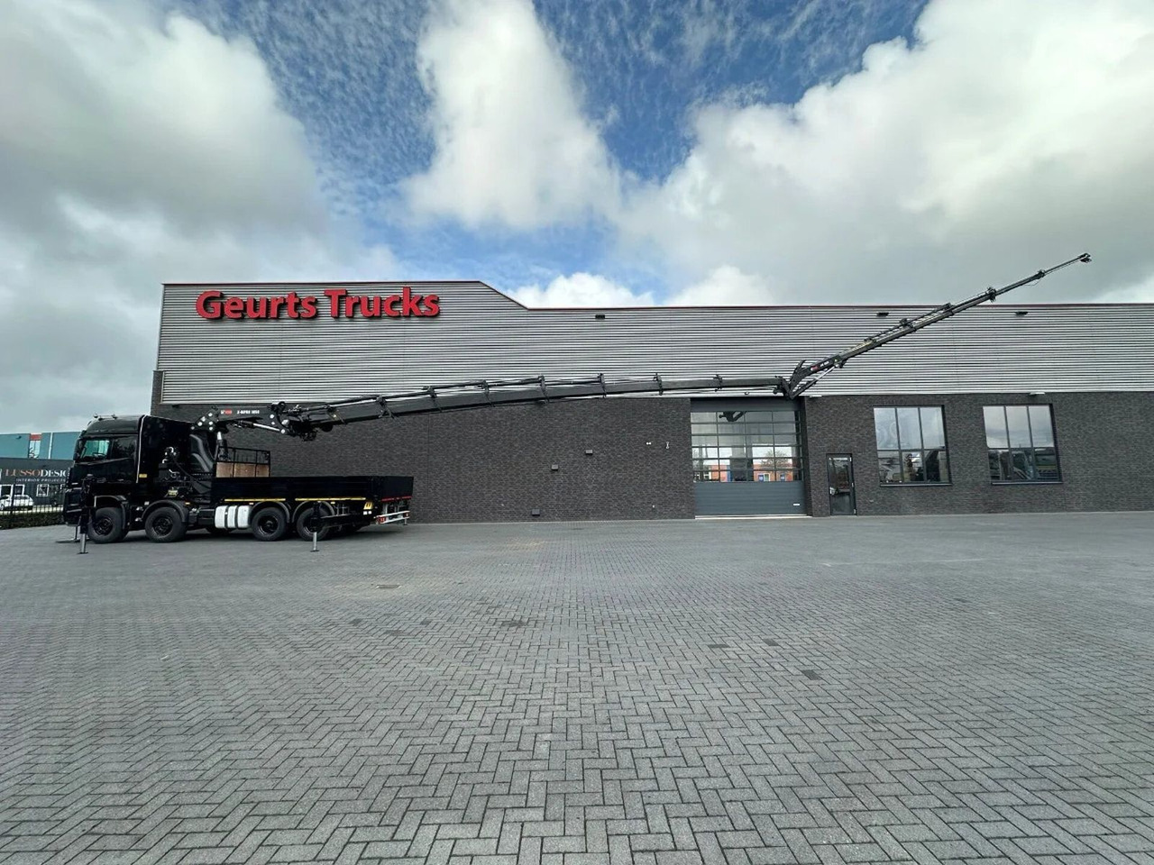 Mercedes-Benz Arocs 3251 8X4 + HIAB 1058 E-8 + JIB 150X-6 JDC - Camion con gru: foto 3 Mercedes-Benz Arocs 3251 8X4 + HIAB 1058 E-8 + JIB 150X-6 JDC - Camion con gru: foto 3