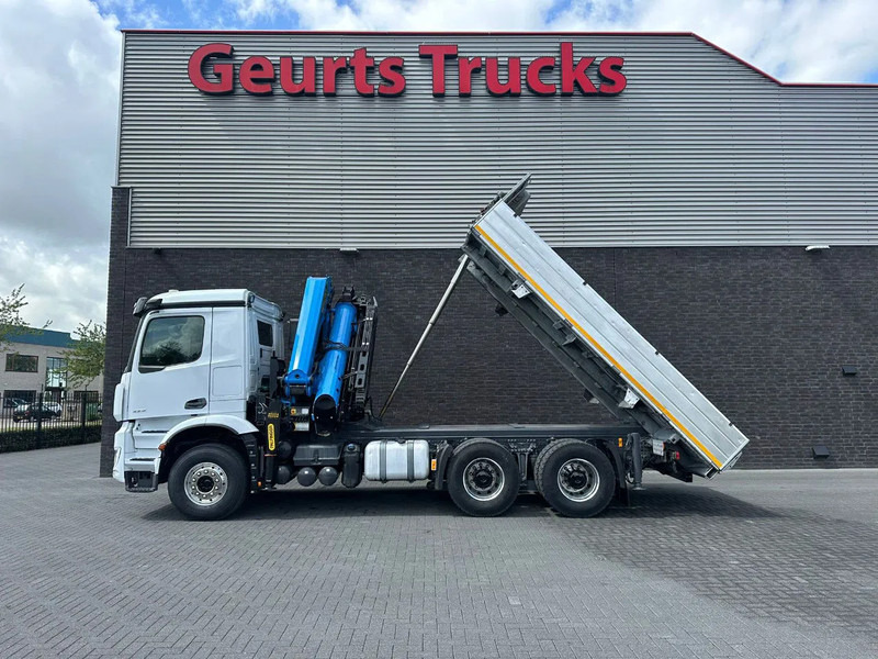 Camion con gru Mercedes-Benz Arocs 3351 963-2-E 6X4 KIPPER / TIPPER + PALFINGER PK30.002 TEC7 KRAAN / KRAN / CRANE / GRUA: foto 18