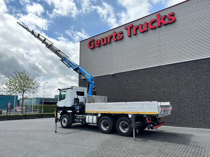Camion con gru Mercedes-Benz Arocs 3351 963-2-E 6X4 KIPPER / TIPPER + PALFINGER PK30.002 TEC7 KRAAN / KRAN / CRANE / GRUA: foto 9
