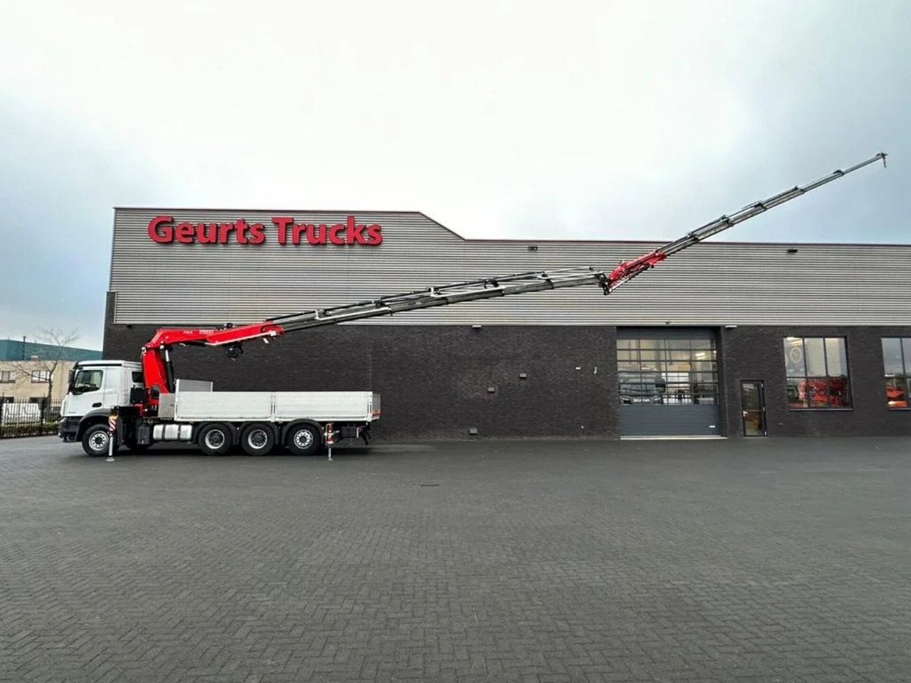 Mercedes-Benz Arocs 3646 L 8X4 + FASSI F545RA.2.26 XE-DYNAMIC - Camion con gru: foto 4 Mercedes-Benz Arocs 3646 L 8X4 + FASSI F545RA.2.26 XE-DYNAMIC - Camion con gru: foto 4