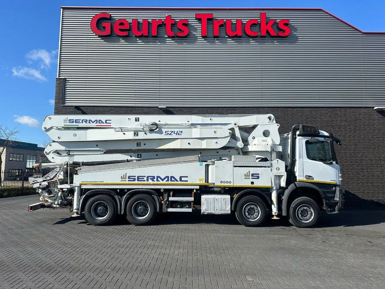Mercedes-Benz Arocs 4451 8X4 + SERMAC 5Z42 BETONPOMP/BETONPUMP - Pompa autocarrata: foto 4 Mercedes-Benz Arocs 4451 8X4 + SERMAC 5Z42 BETONPOMP/BETONPUMP - Pompa autocarrata: foto 4