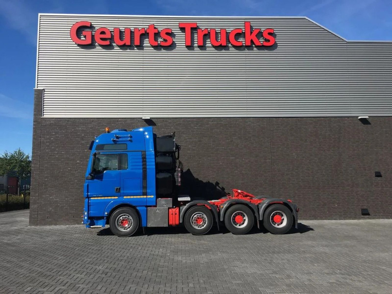 MAN TGX 41.680 V8 8X4 HEAVY DUTY TRACTOR 250 TONS - Trattore stradale: foto 1 MAN TGX 41.680 V8 8X4 HEAVY DUTY TRACTOR 250 TONS - Trattore stradale: foto 1