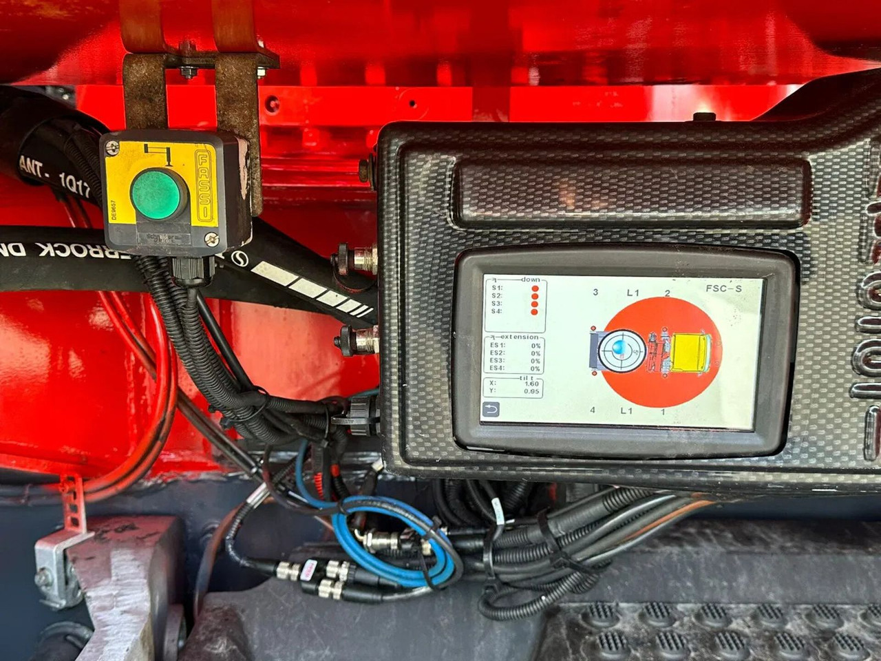 Leasing di  Volvo FH 540 10X4 + FASSI F1650RAL.2.28 + JIB L616L KR Volvo FH 540 10X4 + FASSI F1650RAL.2.28 + JIB L616L KR: foto 20