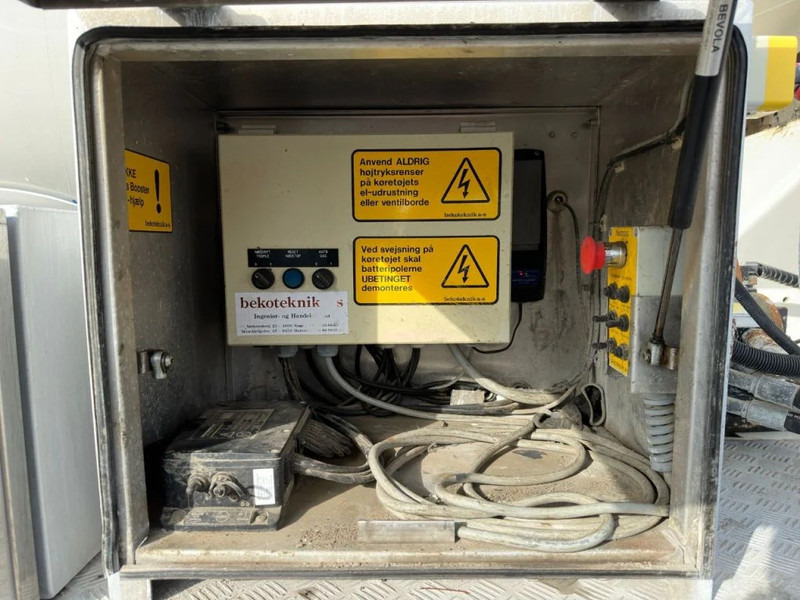 Autobetoniera Volvo FM 410 8X4 + STETTER 9 M3 MIXER/MISCHER + THEAM 15 M TRANSPORTBAND/BELT: foto 17