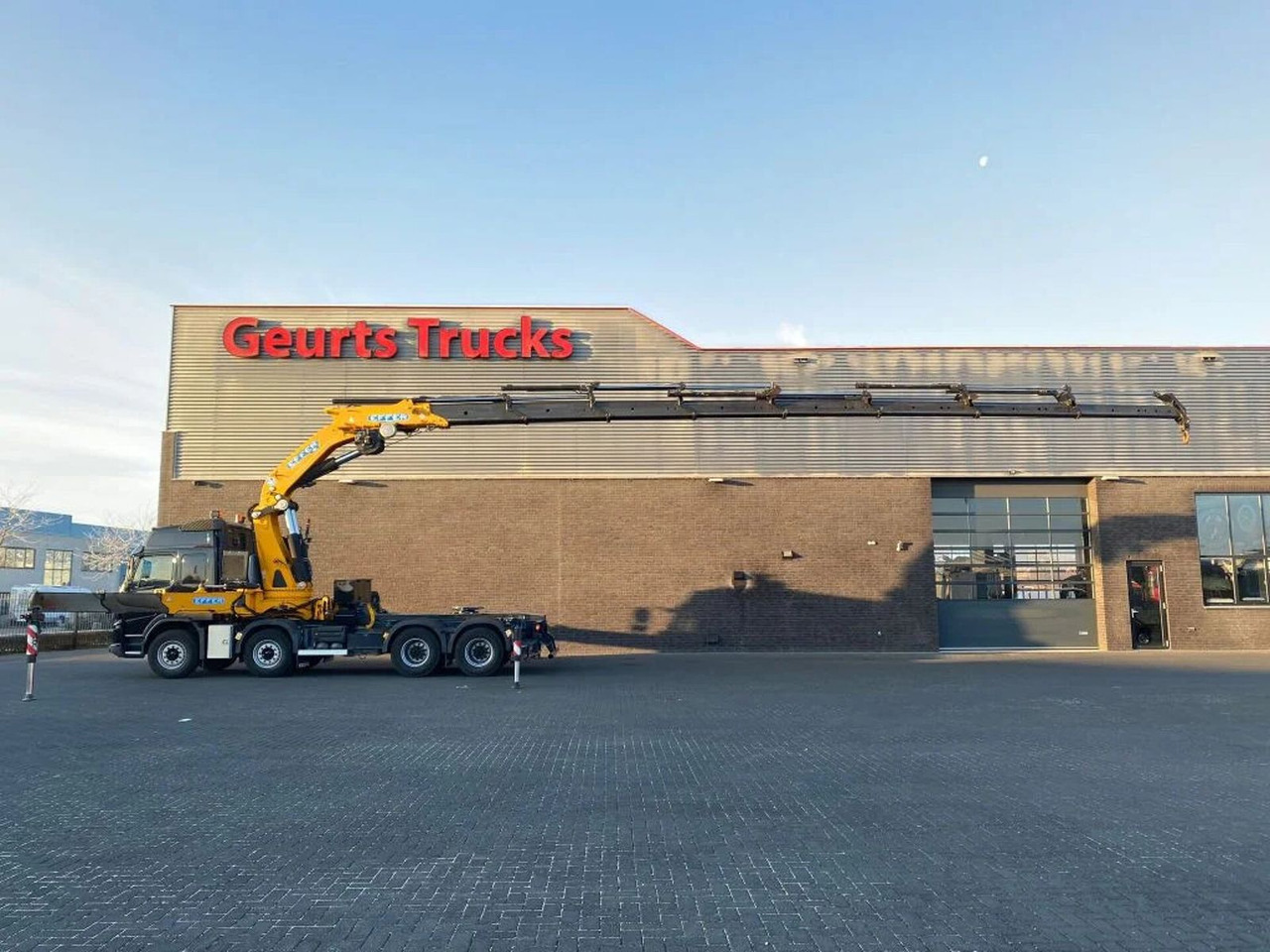 Volvo FMX 500 8X4 TREKKER-BAKWAGEN COMBI + EFFER 955/8 - Camion con gru: foto 2 Volvo FMX 500 8X4 TREKKER-BAKWAGEN COMBI + EFFER 955/8 - Camion con gru: foto 2