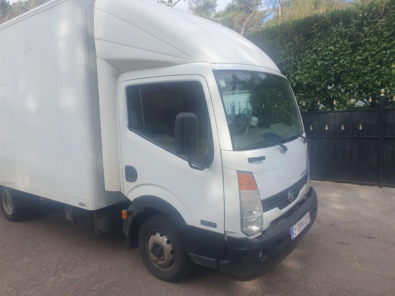 Nissan Cabstar TL3513 - Furgone box: foto 2 Nissan Cabstar TL3513 - Furgone box: foto 2