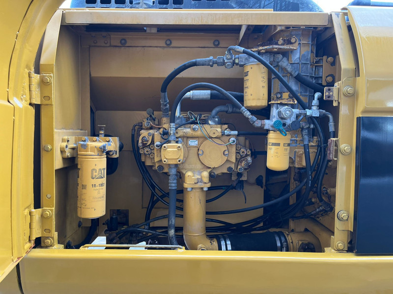 Leasing di Caterpillar 324DL - Hammerlines / A/C Cabin / Caterpillar C7 / Quick Coupler / Bucket with teeth. Caterpillar 324DL - Hammerlines / A/C Cabin / Caterpillar C7 / Quick Coupler / Bucket with teeth.: foto 14