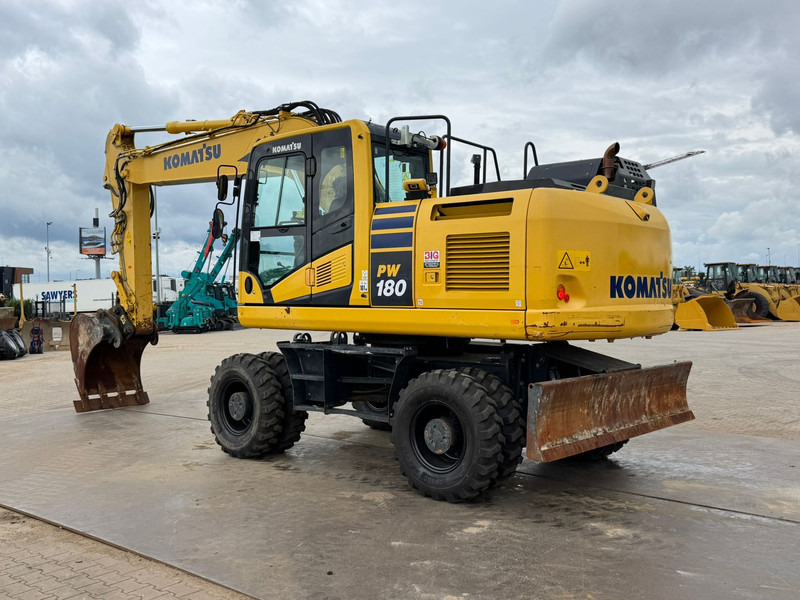Komatsu PW180-11 - Escavatore gommato: foto 3 Komatsu PW180-11 - Escavatore gommato: foto 3