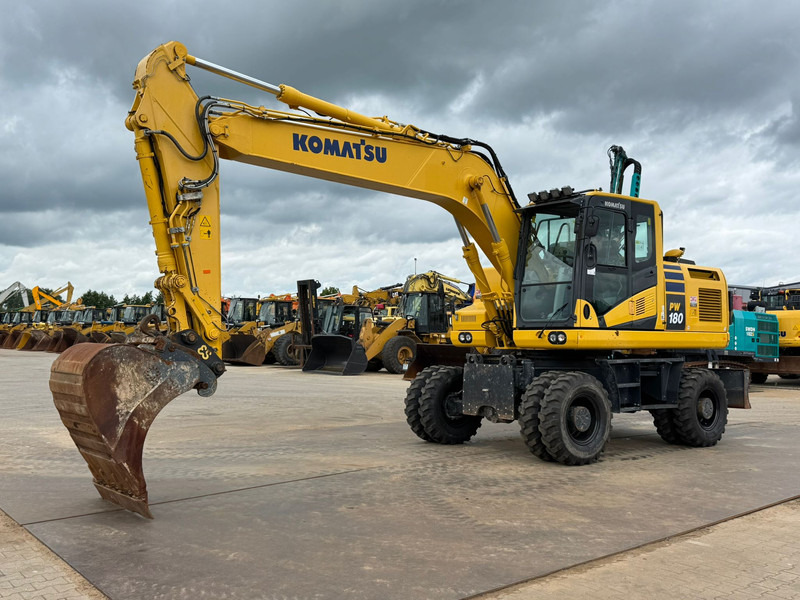 Komatsu PW180-11 - Escavatore gommato: foto 2 Komatsu PW180-11 - Escavatore gommato: foto 2