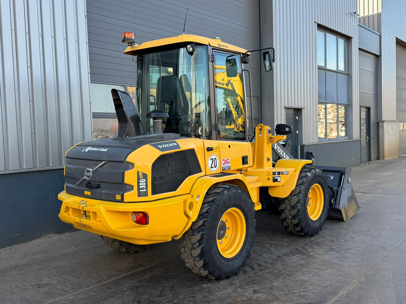 Volvo L30G - Pala gommata: foto 4 Volvo L30G - Pala gommata: foto 4