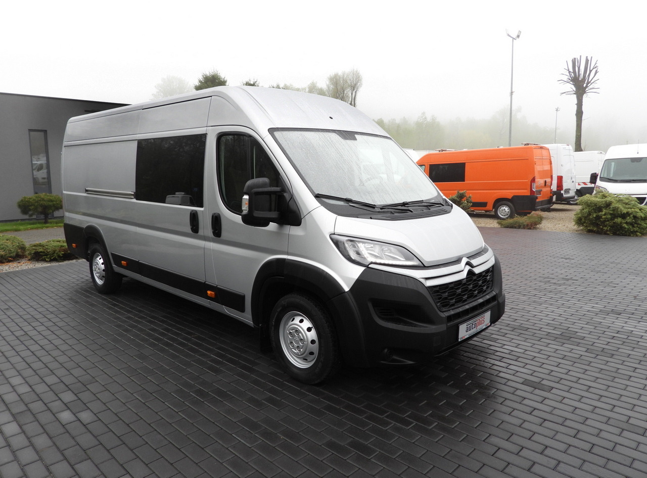 CITROEN JUMPER BOX DELIVERY VAN 7 SEATS CRUISE CONTROL LED LIGHTS AIR CONDITIONING 165HP - Furgone chiuso: foto 4 CITROEN JUMPER BOX DELIVERY VAN 7 SEATS CRUISE CONTROL LED LIGHTS AIR CONDITIONING 165HP - Furgone chiuso: foto 4