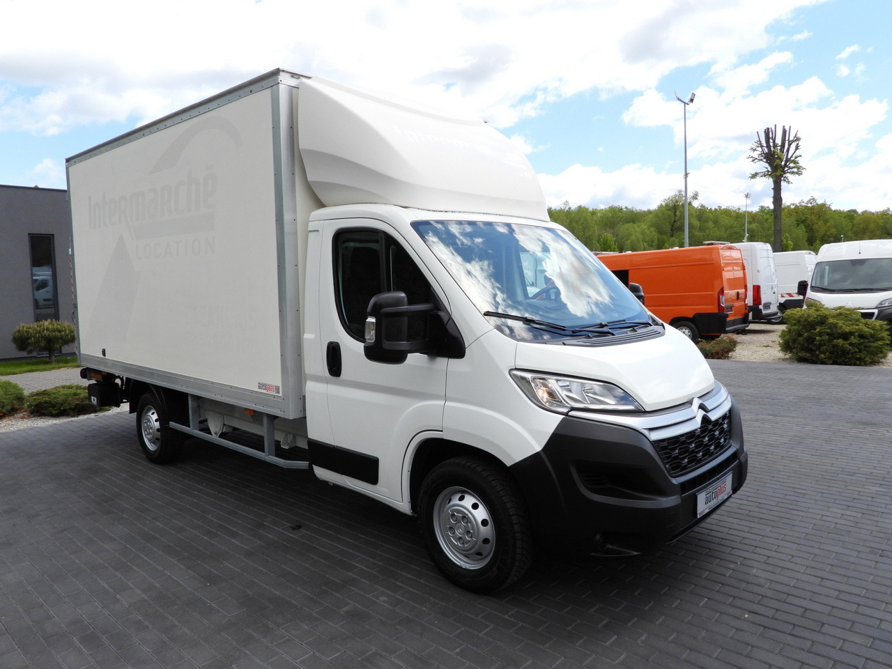CITROEN JUMPER BOX LIFT 8 PALLETS CRUISE CONTROL NAVIGATION AIR CONDITIONING 165HP - Furgone box: foto 4 CITROEN JUMPER BOX LIFT 8 PALLETS CRUISE CONTROL NAVIGATION AIR CONDITIONING 165HP - Furgone box: foto 4