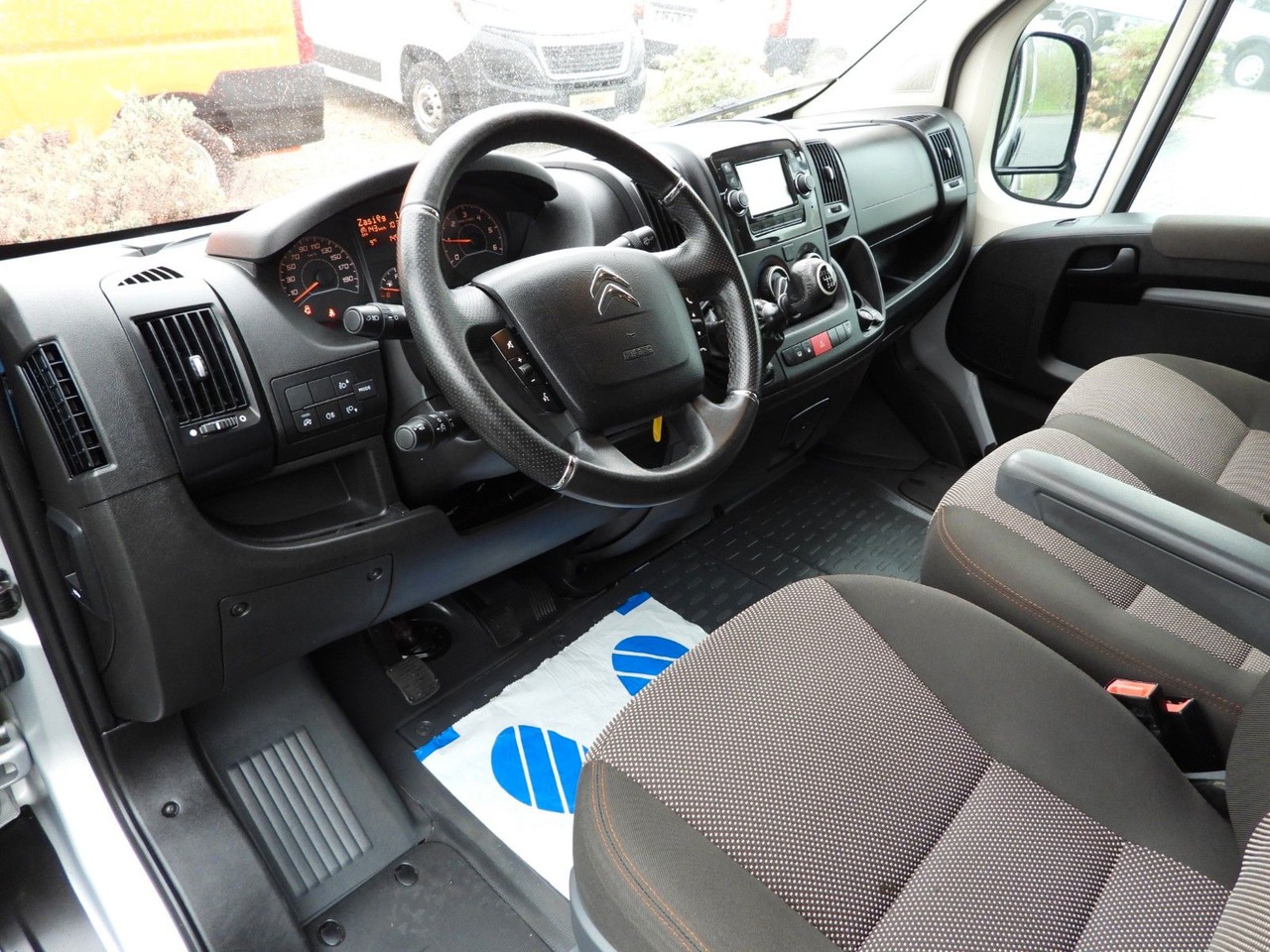 Citroën JUMPER KASTENWAGEN DOPPELKABINE 7 SITZE TEMPOMAT - Furgone chiuso, Furgone doppia cabina: foto 2 Citroën JUMPER KASTENWAGEN DOPPELKABINE 7 SITZE TEMPOMAT - Furgone chiuso, Furgone doppia cabina: foto 2