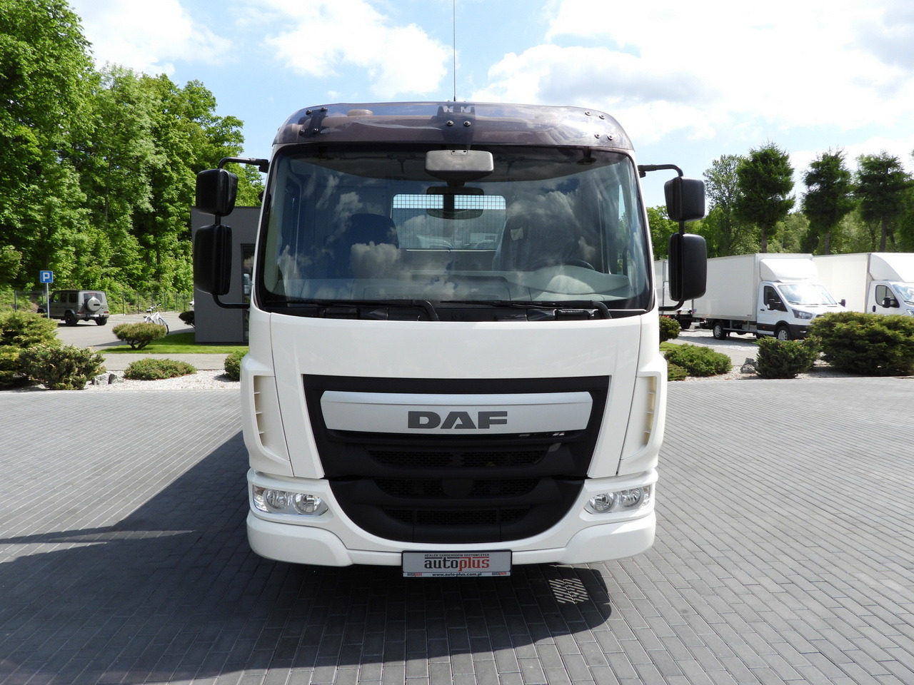 DAF LF 180 THREE-WAY TIPPER CRUISE CONTROL LED LIGHTS AUTOMATIC TRANSMISSION TWIN WHEELS AIR CONDITIONING 180HP - Autocarro ribaltabile: foto 5 DAF LF 180 THREE-WAY TIPPER CRUISE CONTROL LED LIGHTS AUTOMATIC TRANSMISSION TWIN WHEELS AIR CONDITIONING 180HP - Autocarro ribaltabile: foto 5