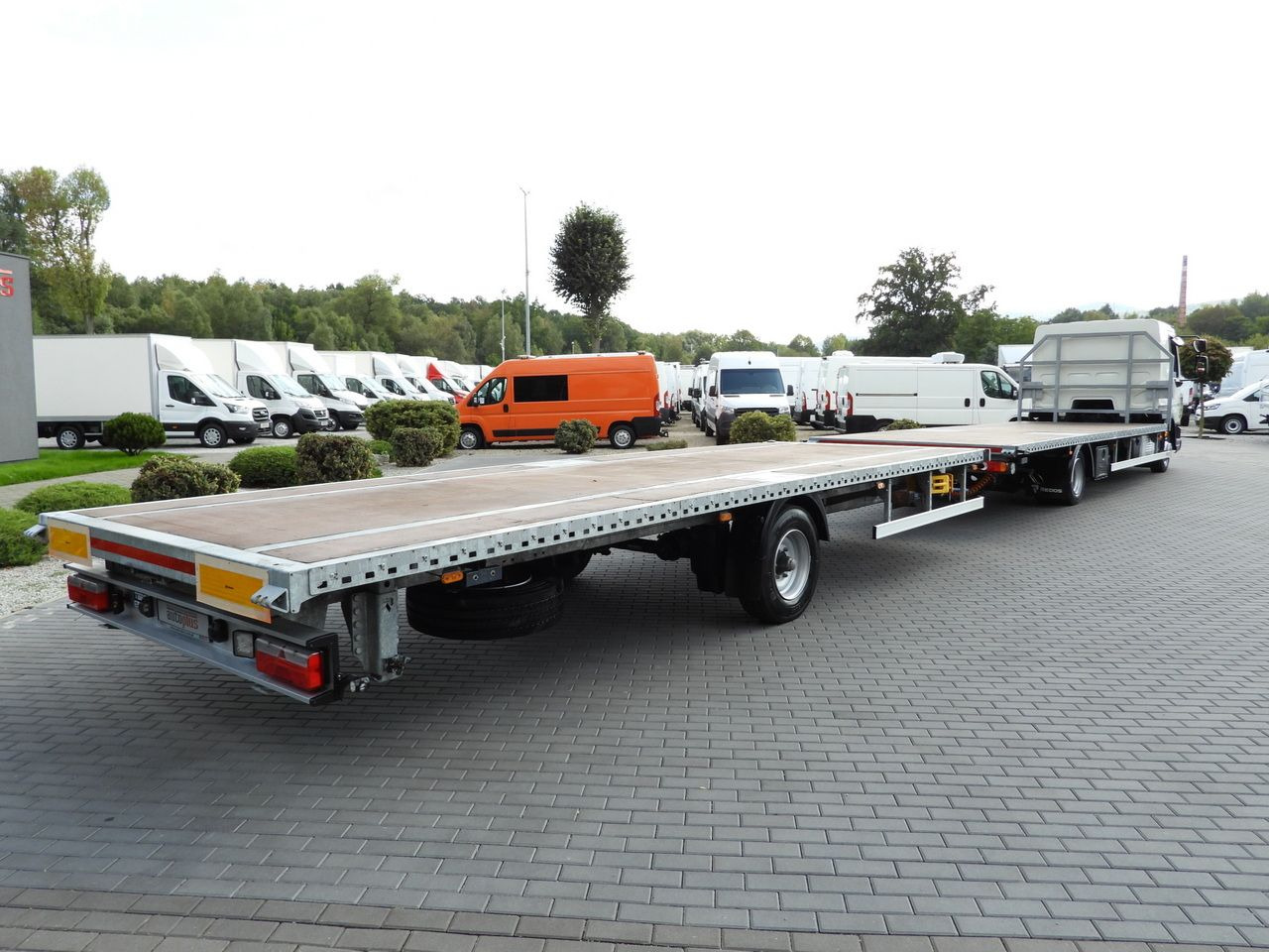 DAF LF 230 CONTAINER CARRIER PLATFORM + TRAILER WEBASTO CRUISE CONTROL LED LIGHTS PNEUMATICS AUTOMATIC TRANSMISSION  TWIN WHEELS AIR CONDITIONING  230HP - Autocarro portacontainer/ Caisse interchangeable: foto 3 DAF LF 230 CONTAINER CARRIER PLATFORM + TRAILER WEBASTO CRUISE CONTROL LED LIGHTS PNEUMATICS AUTOMATIC TRANSMISSION  TWIN WHEELS AIR CONDITIONING  230HP - Autocarro portacontainer/ Caisse interchangeable: foto 3
