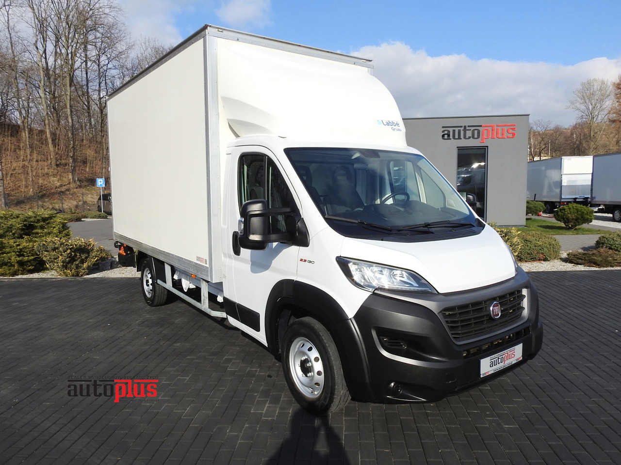 FIAT DUCATO BOX LIFT 8 PALLETS CRUISE CONTROL NAVIGATION LED LIGHTS AIR CONDITIONING 130HP - Furgone box: foto 1 FIAT DUCATO BOX LIFT 8 PALLETS CRUISE CONTROL NAVIGATION LED LIGHTS AIR CONDITIONING 130HP - Furgone box: foto 1