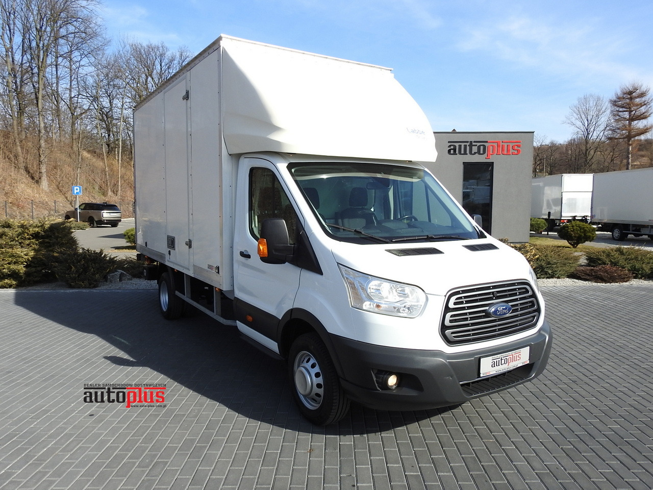 FORD TRANSIT BOX LIFT 8 PALLETS CRUISE CONTROL LED LIGHTS TWIN WHEELS AIR CONDITIONING 170HP - Furgone box: foto 1 FORD TRANSIT BOX LIFT 8 PALLETS CRUISE CONTROL LED LIGHTS TWIN WHEELS AIR CONDITIONING 170HP - Furgone box: foto 1