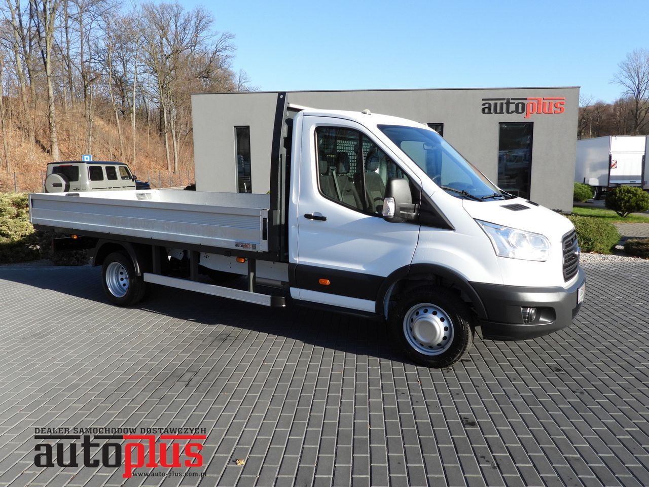 FORD TRANSIT STAKE BODY 8 PALLETS TWIN WHEELS AIR CONDITIONING 155HP - Furgone con cassone fisso: foto 1 FORD TRANSIT STAKE BODY 8 PALLETS TWIN WHEELS AIR CONDITIONING 155HP - Furgone con cassone fisso: foto 1