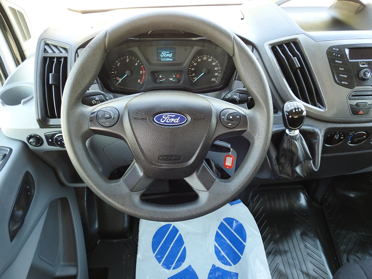 Furgone con cassone fisso FORD TRANSIT STAKE BODY DOUBLE CABIN DOKA 7 SEATS AIR CONDITIONING  130HP: foto 24
