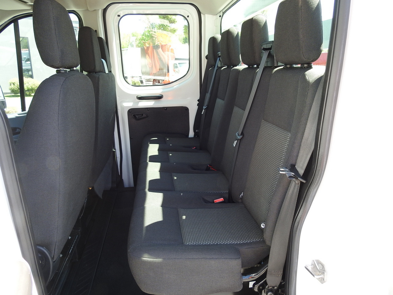 Furgone con cassone fisso FORD TRANSIT STAKE BODY DOUBLE CABIN DOKA 7 SEATS AIR CONDITIONING  130HP: foto 34