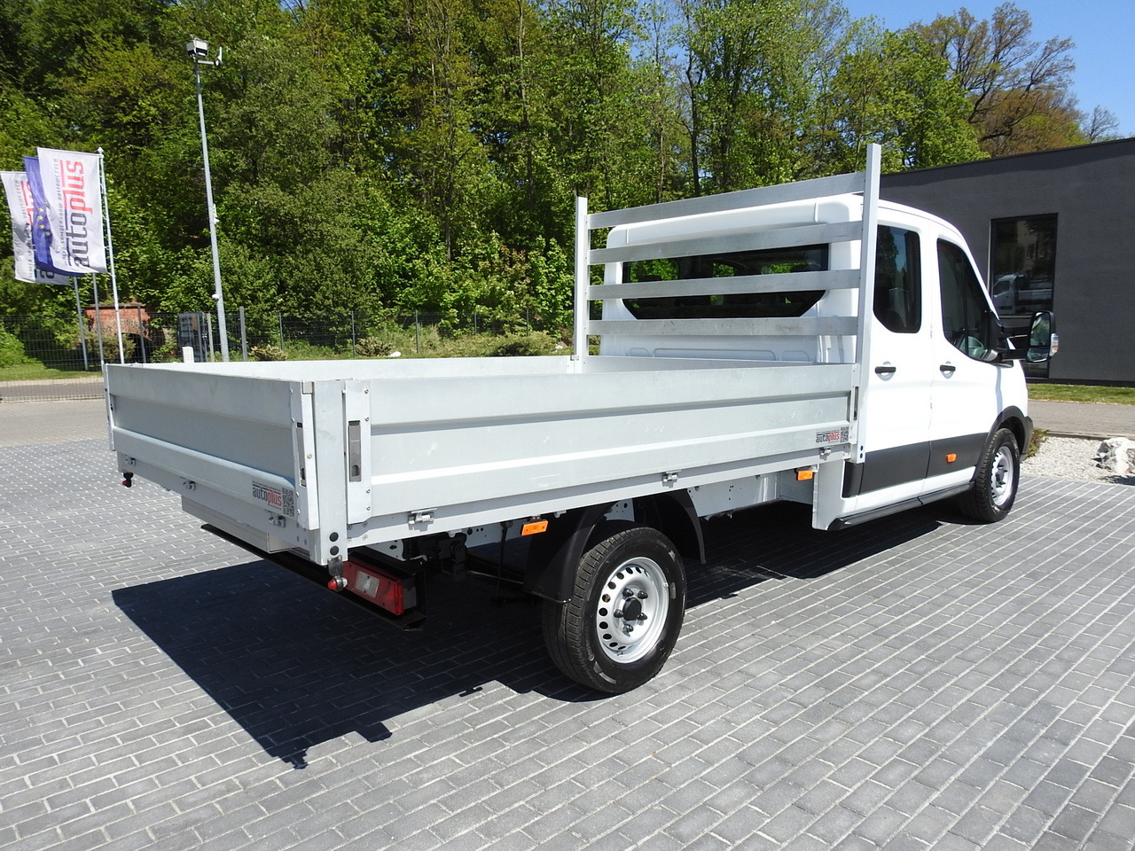 FORD TRANSIT STAKE BODY DOUBLE CABIN DOKA 7 SEATS AIR CONDITIONING 130HP - Furgone con cassone fisso: foto 3 FORD TRANSIT STAKE BODY DOUBLE CABIN DOKA 7 SEATS AIR CONDITIONING 130HP - Furgone con cassone fisso: foto 3