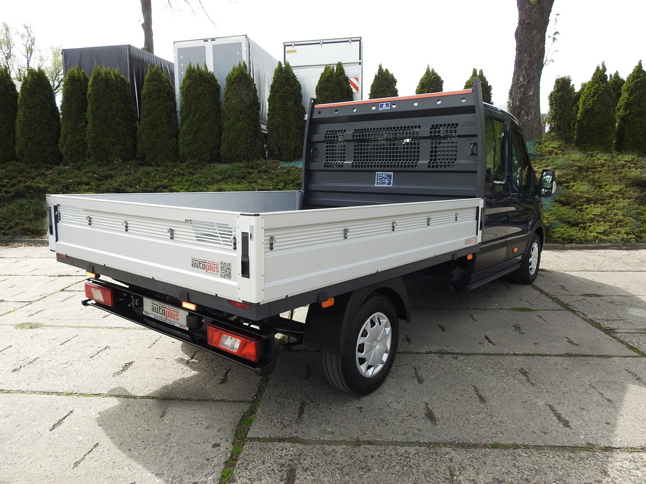 FORD TRANSIT STAKE BODY DOUBLE CABIN DOKA 7 SEATS CRUISE CONTROL AIR CONDITIONING LED LIGHTS 130HP - Furgone doppia cabina: foto 3 FORD TRANSIT STAKE BODY DOUBLE CABIN DOKA 7 SEATS CRUISE CONTROL AIR CONDITIONING LED LIGHTS 130HP - Furgone doppia cabina: foto 3