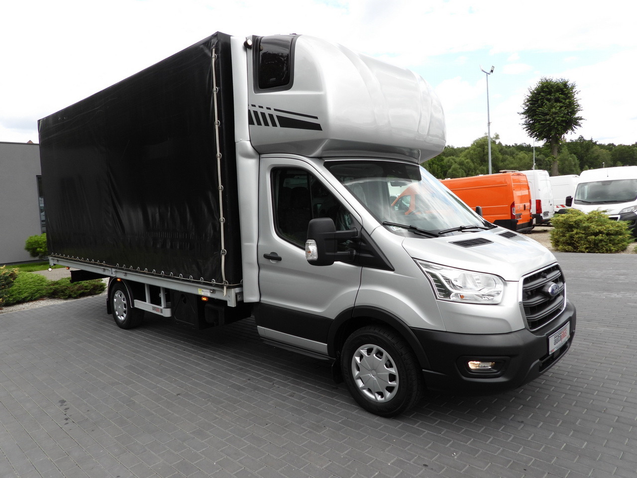 FORD TRANSIT TARPAULIN 10 PALLETS WEBASTO CRUISE CONTROL LED LIGHTS PNEUMATICS AIR CONDITIONING 160HP - Furgone centinato: foto 4 FORD TRANSIT TARPAULIN 10 PALLETS WEBASTO CRUISE CONTROL LED LIGHTS PNEUMATICS AIR CONDITIONING 160HP - Furgone centinato: foto 4
