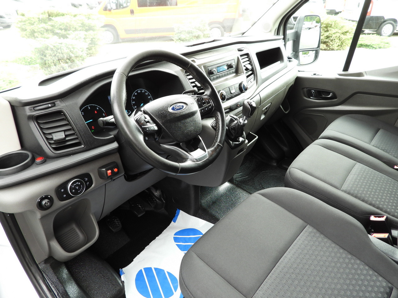 FORD TRANSIT TARPAULIN 8 PALLETS CRUISE CONTROL LED LIGHTS TWIN WHEELS AIR CONDITIONING 130HP - Furgone centinato: foto 2 FORD TRANSIT TARPAULIN 8 PALLETS CRUISE CONTROL LED LIGHTS TWIN WHEELS AIR CONDITIONING 130HP - Furgone centinato: foto 2