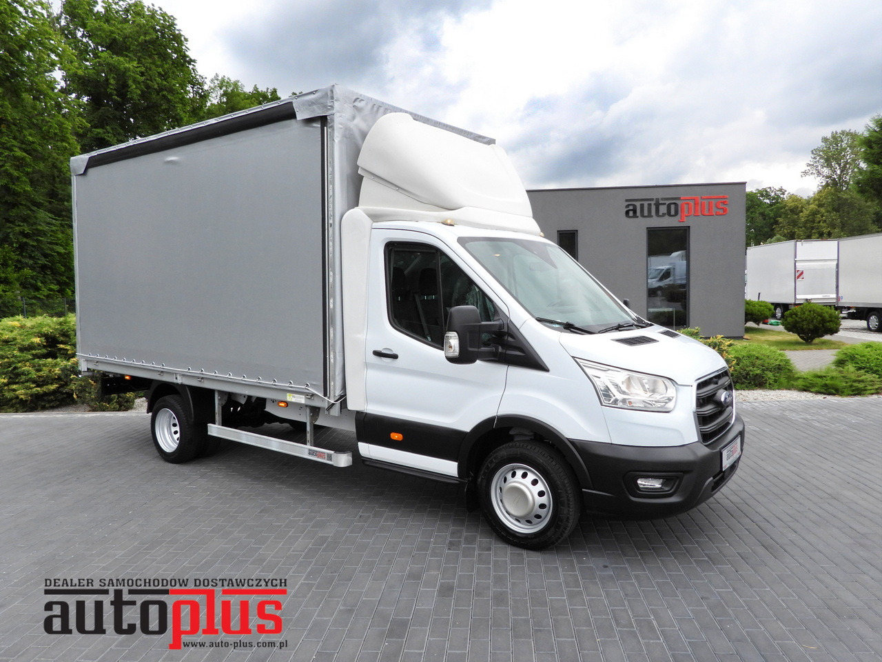FORD TRANSIT TARPAULIN 8 PALLETS CRUISE CONTROL LED LIGHTS TWIN WHEELS AIR CONDITIONING 130HP - Furgone centinato: foto 1 FORD TRANSIT TARPAULIN 8 PALLETS CRUISE CONTROL LED LIGHTS TWIN WHEELS AIR CONDITIONING 130HP - Furgone centinato: foto 1