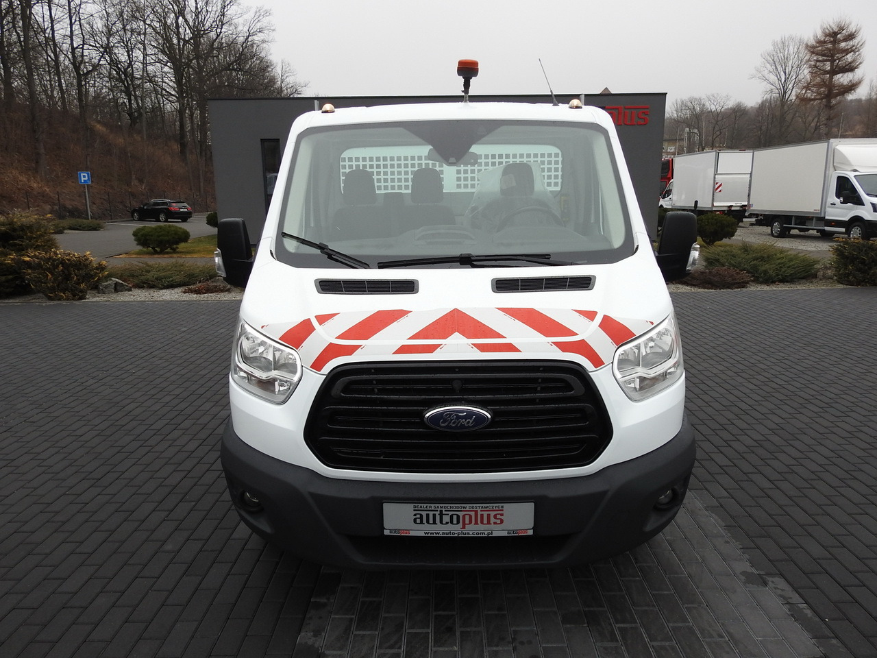 FORD TRANSIT TIPPER CRUISE CONTROL AIR CONDITIONING TWIN WHEELS 170HP - Furgone ribaltabile: foto 5 FORD TRANSIT TIPPER CRUISE CONTROL AIR CONDITIONING TWIN WHEELS 170HP - Furgone ribaltabile: foto 5