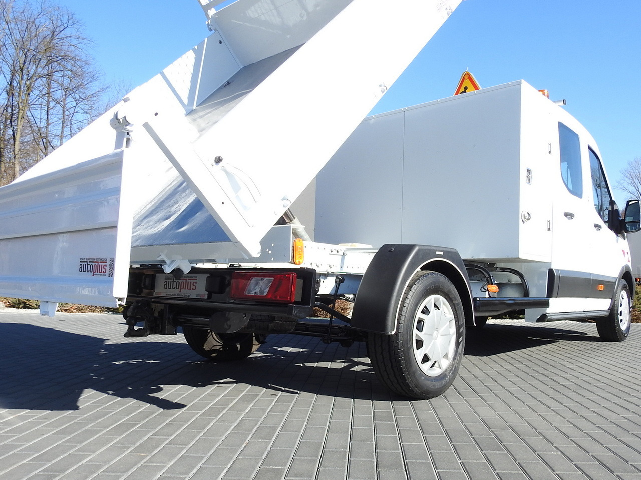 Furgone ribaltabile FORD TRANSIT TIPPER DOUBLE CABIN DOKA 6 SEATS CRUISE CONTROL AIR CONDITIONING 130HP: foto 23 Furgone ribaltabile FORD TRANSIT TIPPER DOUBLE CABIN DOKA 6 SEATS CRUISE CONTROL AIR CONDITIONING 130HP: foto 23