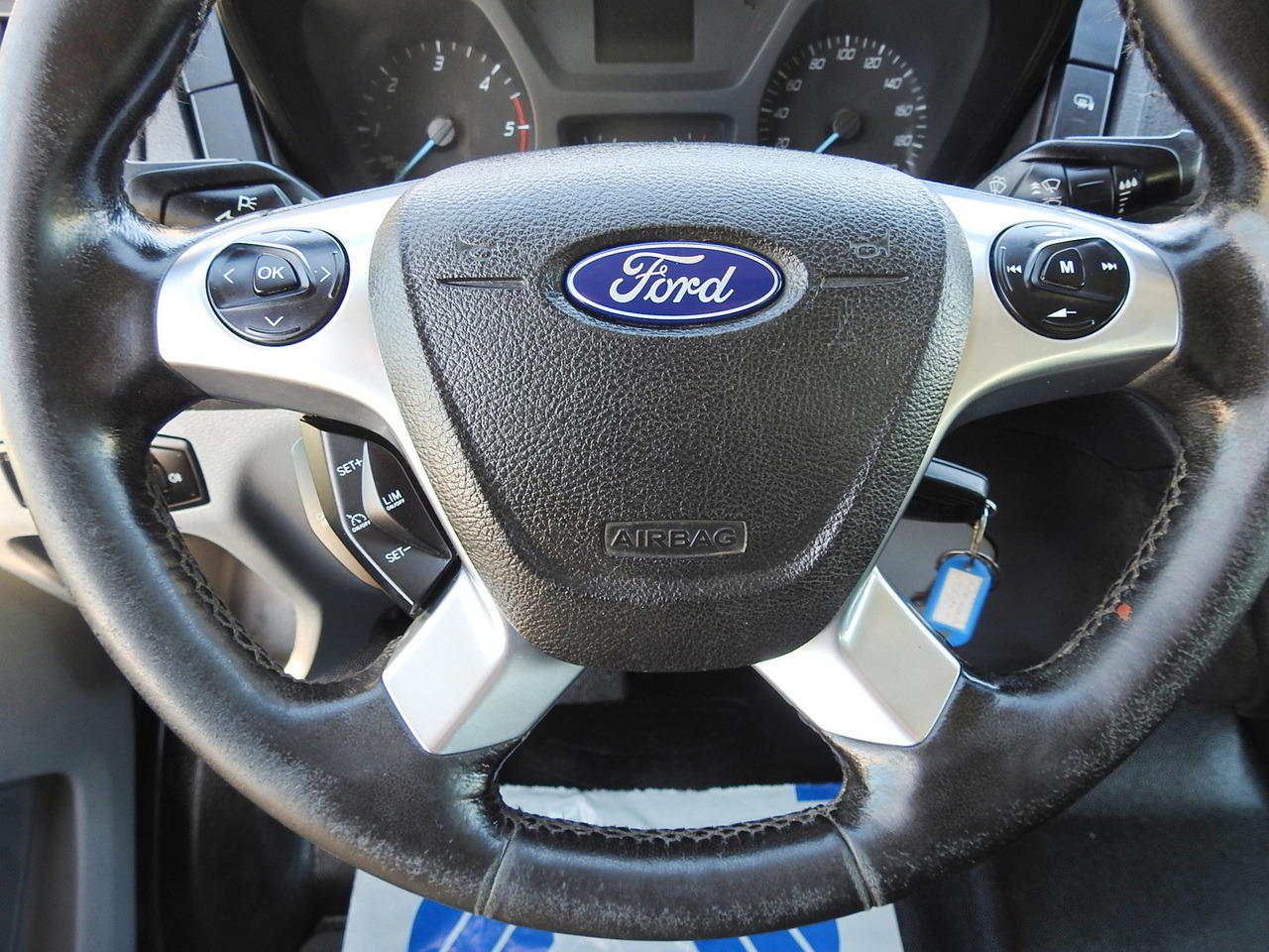 Furgone ribaltabile FORD TRANSIT TIPPER DOUBLE CABIN DOKA 6 SEATS CRUISE CONTROL AIR CONDITIONING 130HP: foto 31 Furgone ribaltabile FORD TRANSIT TIPPER DOUBLE CABIN DOKA 6 SEATS CRUISE CONTROL AIR CONDITIONING 130HP: foto 31