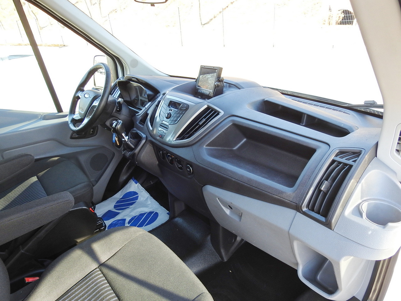 Furgone ribaltabile FORD TRANSIT TIPPER DOUBLE CABIN DOKA 6 SEATS CRUISE CONTROL AIR CONDITIONING 130HP: foto 39 Furgone ribaltabile FORD TRANSIT TIPPER DOUBLE CABIN DOKA 6 SEATS CRUISE CONTROL AIR CONDITIONING 130HP: foto 39