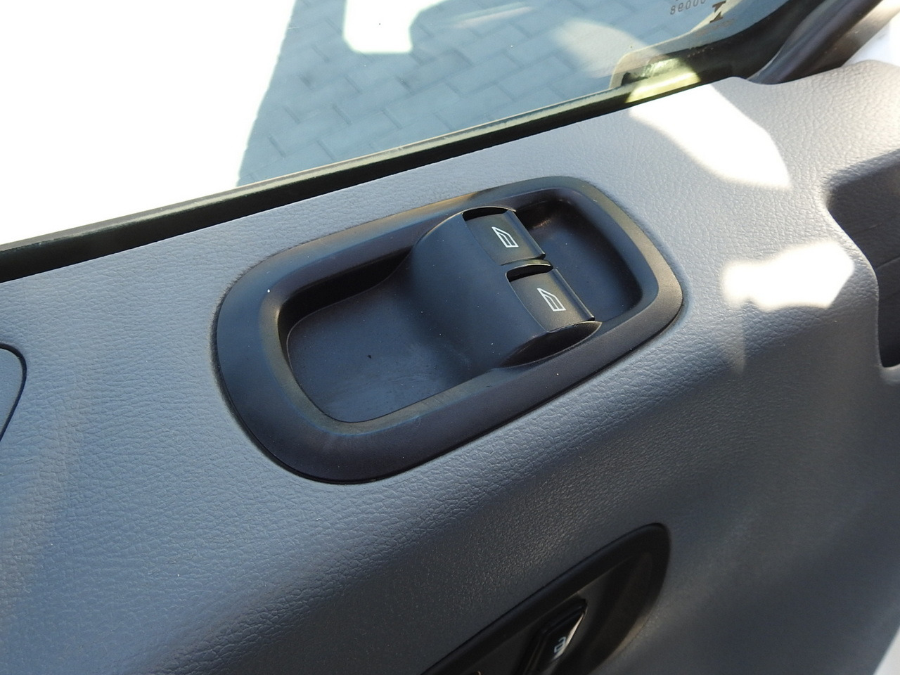 Furgone ribaltabile FORD TRANSIT TIPPER DOUBLE CABIN DOKA 6 SEATS CRUISE CONTROL AIR CONDITIONING 130HP: foto 28 Furgone ribaltabile FORD TRANSIT TIPPER DOUBLE CABIN DOKA 6 SEATS CRUISE CONTROL AIR CONDITIONING 130HP: foto 28