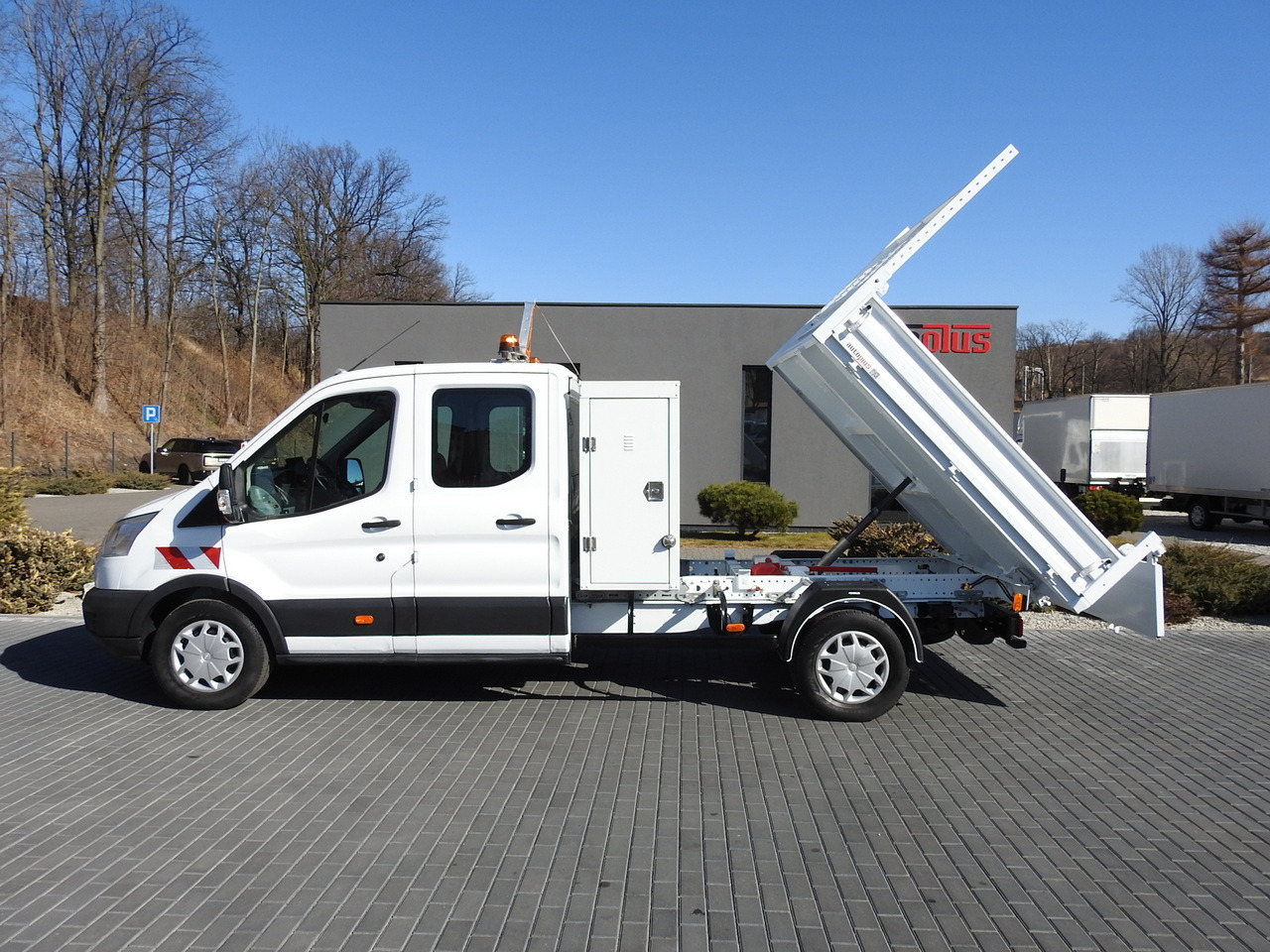 Furgone ribaltabile FORD TRANSIT TIPPER DOUBLE CABIN DOKA 6 SEATS CRUISE CONTROL AIR CONDITIONING 130HP: foto 8 Furgone ribaltabile FORD TRANSIT TIPPER DOUBLE CABIN DOKA 6 SEATS CRUISE CONTROL AIR CONDITIONING 130HP: foto 8