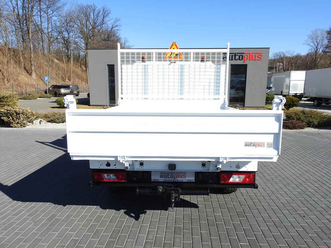 Furgone ribaltabile FORD TRANSIT TIPPER DOUBLE CABIN DOKA 6 SEATS CRUISE CONTROL AIR CONDITIONING 130HP: foto 10 Furgone ribaltabile FORD TRANSIT TIPPER DOUBLE CABIN DOKA 6 SEATS CRUISE CONTROL AIR CONDITIONING 130HP: foto 10