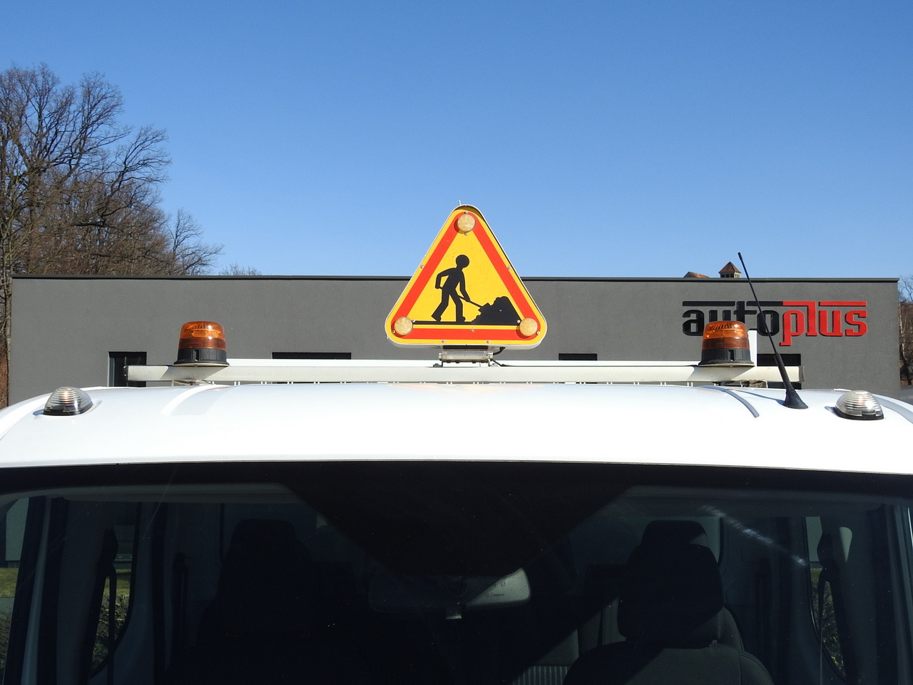 Furgone ribaltabile FORD TRANSIT TIPPER DOUBLE CABIN DOKA 6 SEATS CRUISE CONTROL AIR CONDITIONING 130HP: foto 15 Furgone ribaltabile FORD TRANSIT TIPPER DOUBLE CABIN DOKA 6 SEATS CRUISE CONTROL AIR CONDITIONING 130HP: foto 15