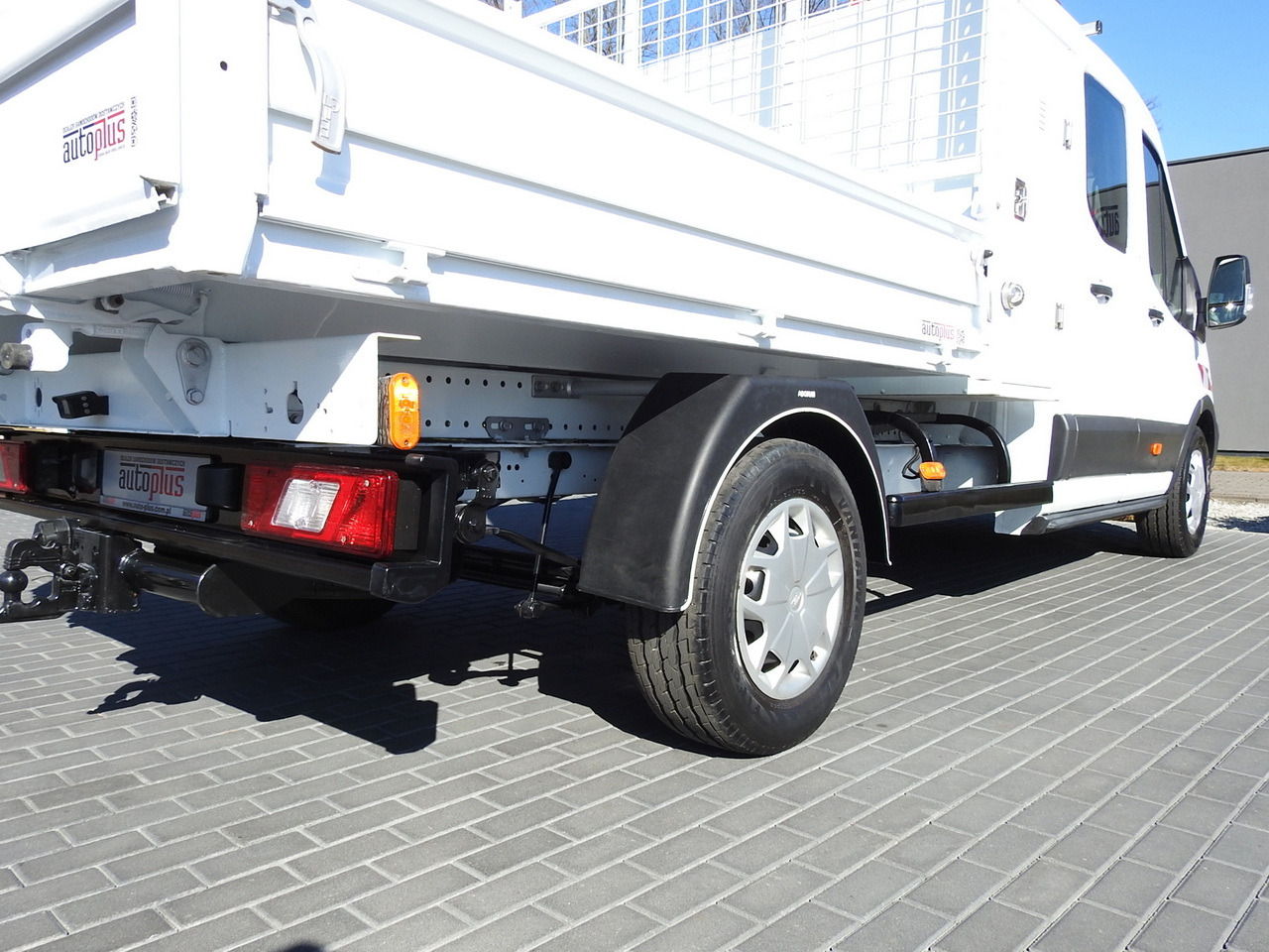 Furgone ribaltabile FORD TRANSIT TIPPER DOUBLE CABIN DOKA 6 SEATS CRUISE CONTROL AIR CONDITIONING 130HP: foto 17 Furgone ribaltabile FORD TRANSIT TIPPER DOUBLE CABIN DOKA 6 SEATS CRUISE CONTROL AIR CONDITIONING 130HP: foto 17