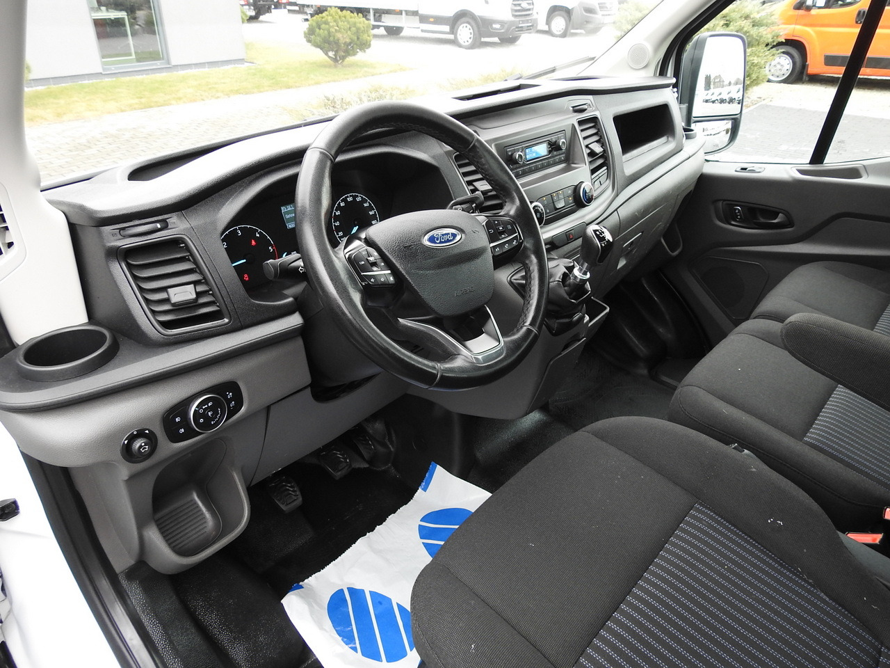 FORD TRANSIT TIPPER LED LIGHTS TWIN WHEELS AIR CONDITIONING  130HP - Furgone ribaltabile: foto 2 FORD TRANSIT TIPPER LED LIGHTS TWIN WHEELS AIR CONDITIONING  130HP - Furgone ribaltabile: foto 2