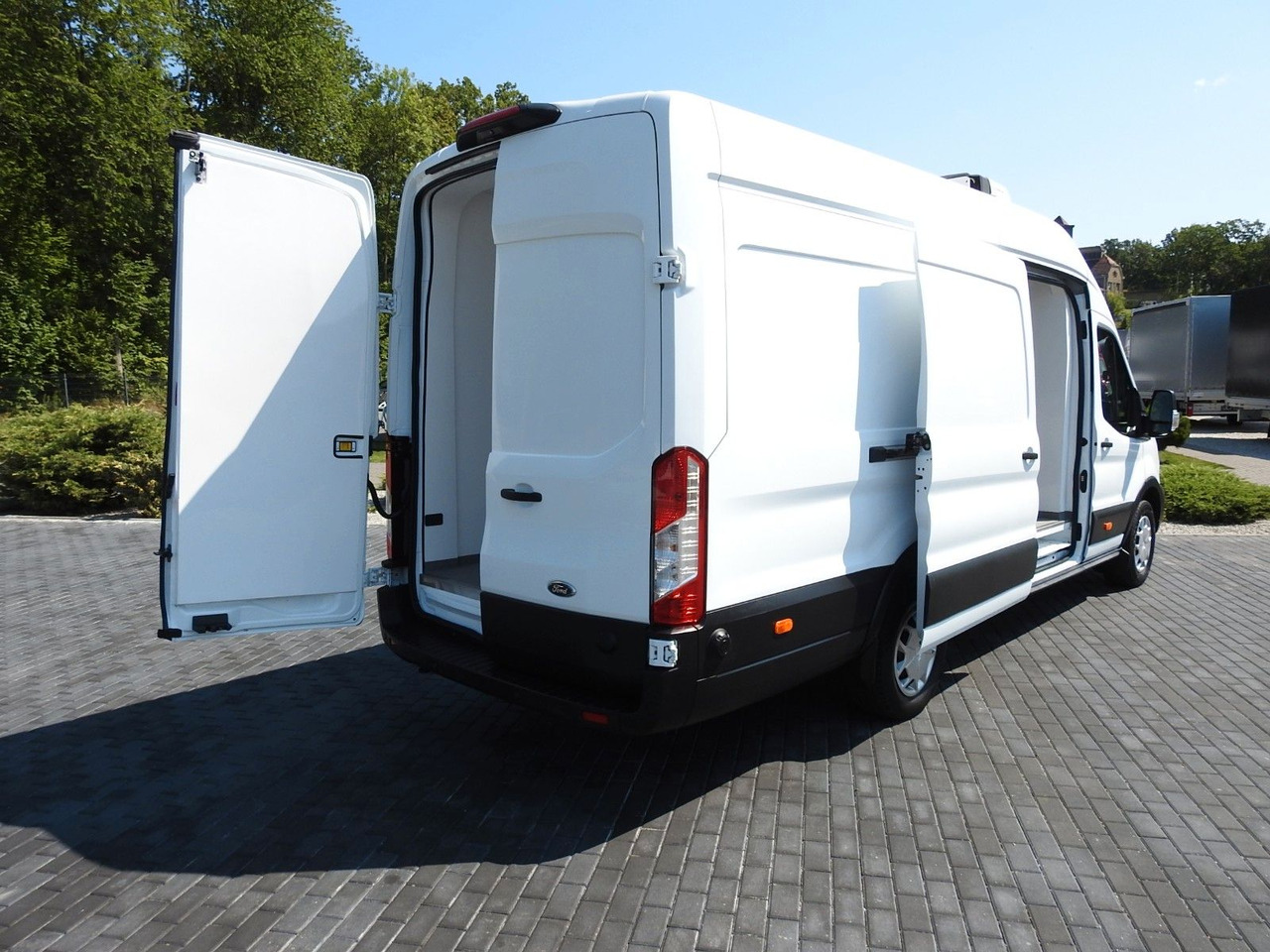 Ford TRANSIT KÜHLKASTENWAGEN 0*C HEIZFUNKTION Ford TRANSIT KÜHLKASTENWAGEN 0*C HEIZFUNKTION - Furgone frigo: foto 3 Ford TRANSIT KÜHLKASTENWAGEN 0*C HEIZFUNKTION Ford TRANSIT KÜHLKASTENWAGEN 0*C HEIZFUNKTION - Furgone frigo: foto 3