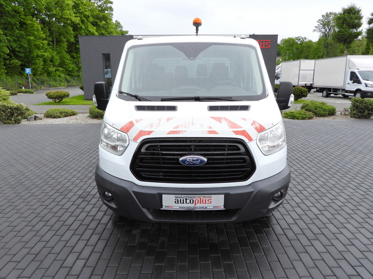 FORD TRANSIT TIPPER DOUBLE CABIN DOKA 6 SEATS CRUISE CONTROL AIR CONDITIONING TWIN WHEELS 170HP - Furgone: foto 5 FORD TRANSIT TIPPER DOUBLE CABIN DOKA 6 SEATS CRUISE CONTROL AIR CONDITIONING TWIN WHEELS 170HP - Furgone: foto 5