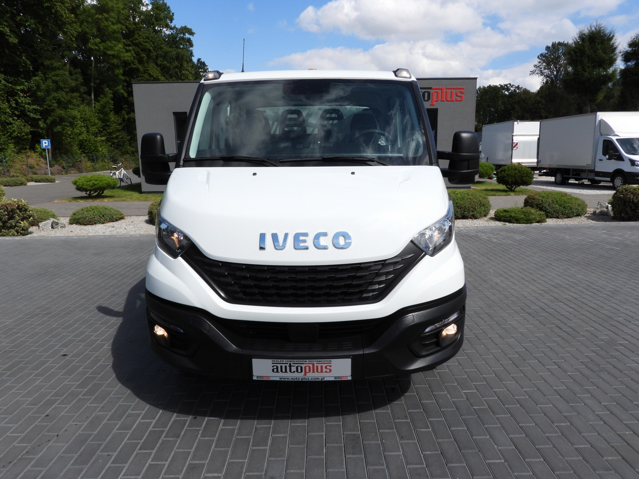 IVECO DAILY 35C16 TIPPER DOUBLE CABIN DOKA 6 SEATS CRUISE CONTROL NAVIGATION TWIN WHEELS AIR CONDITIONING 160HP - Furgone: foto 5 IVECO DAILY 35C16 TIPPER DOUBLE CABIN DOKA 6 SEATS CRUISE CONTROL NAVIGATION TWIN WHEELS AIR CONDITIONING 160HP - Furgone: foto 5