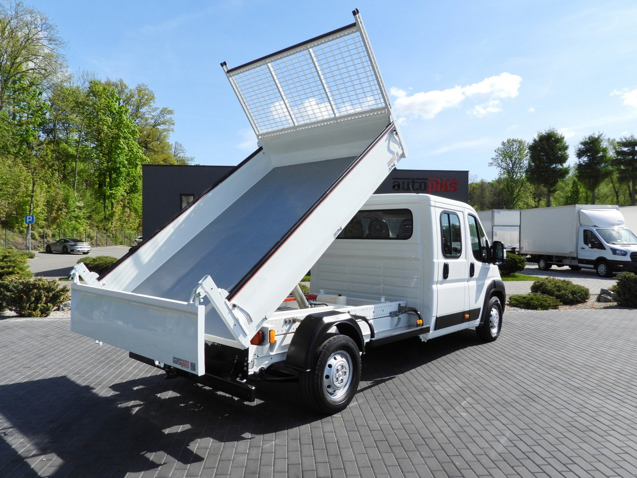 PEUGEOT BOXER TIPPER DOUBLE CABIN DOKA 7 SEATS CRUISE CONTROL AIR CONDITIONING 140HP - Furgone: foto 3 PEUGEOT BOXER TIPPER DOUBLE CABIN DOKA 7 SEATS CRUISE CONTROL AIR CONDITIONING 140HP - Furgone: foto 3
