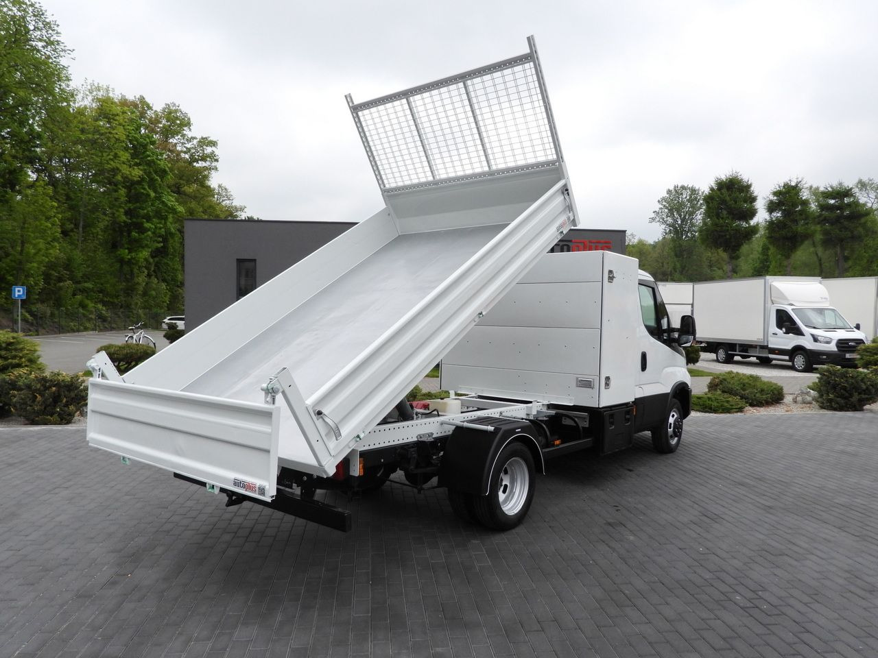 IVECO DAILY 35C14 TIPPER CRUISE CONTROL TWIN WHEELS 140HP - Furgone ribaltabile: foto 3 IVECO DAILY 35C14 TIPPER CRUISE CONTROL TWIN WHEELS 140HP - Furgone ribaltabile: foto 3