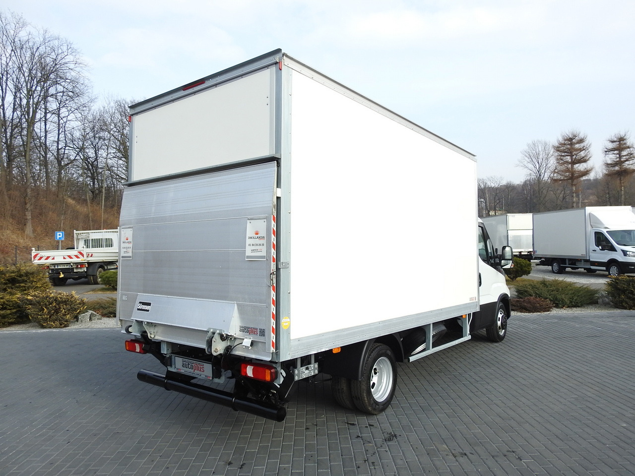 IVECO DAILY 35C16 BOX LIFT 8 PALLETS CRUISE CONTROL TWIN WHEELS AIR CONDITIONING  160HP - Furgone frigo: foto 3 IVECO DAILY 35C16 BOX LIFT 8 PALLETS CRUISE CONTROL TWIN WHEELS AIR CONDITIONING  160HP - Furgone frigo: foto 3