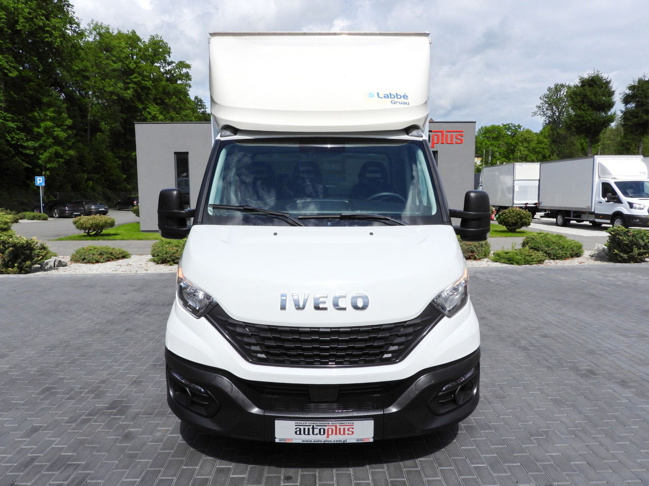 IVECO DAILY 35C16 BOX LIFT 8 PALLETS CRUISE CONTROL TWIN WHEELS AIR CONDITIONING  160HP - Furgone box: foto 5 IVECO DAILY 35C16 BOX LIFT 8 PALLETS CRUISE CONTROL TWIN WHEELS AIR CONDITIONING  160HP - Furgone box: foto 5